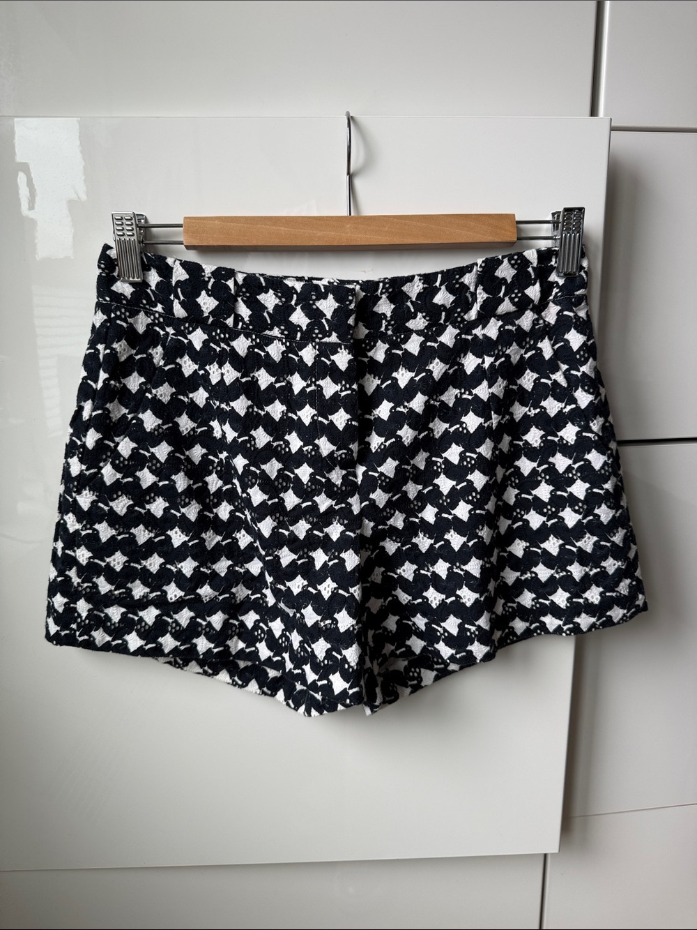 NWOT Theory 98406 women's cotton chino shorts